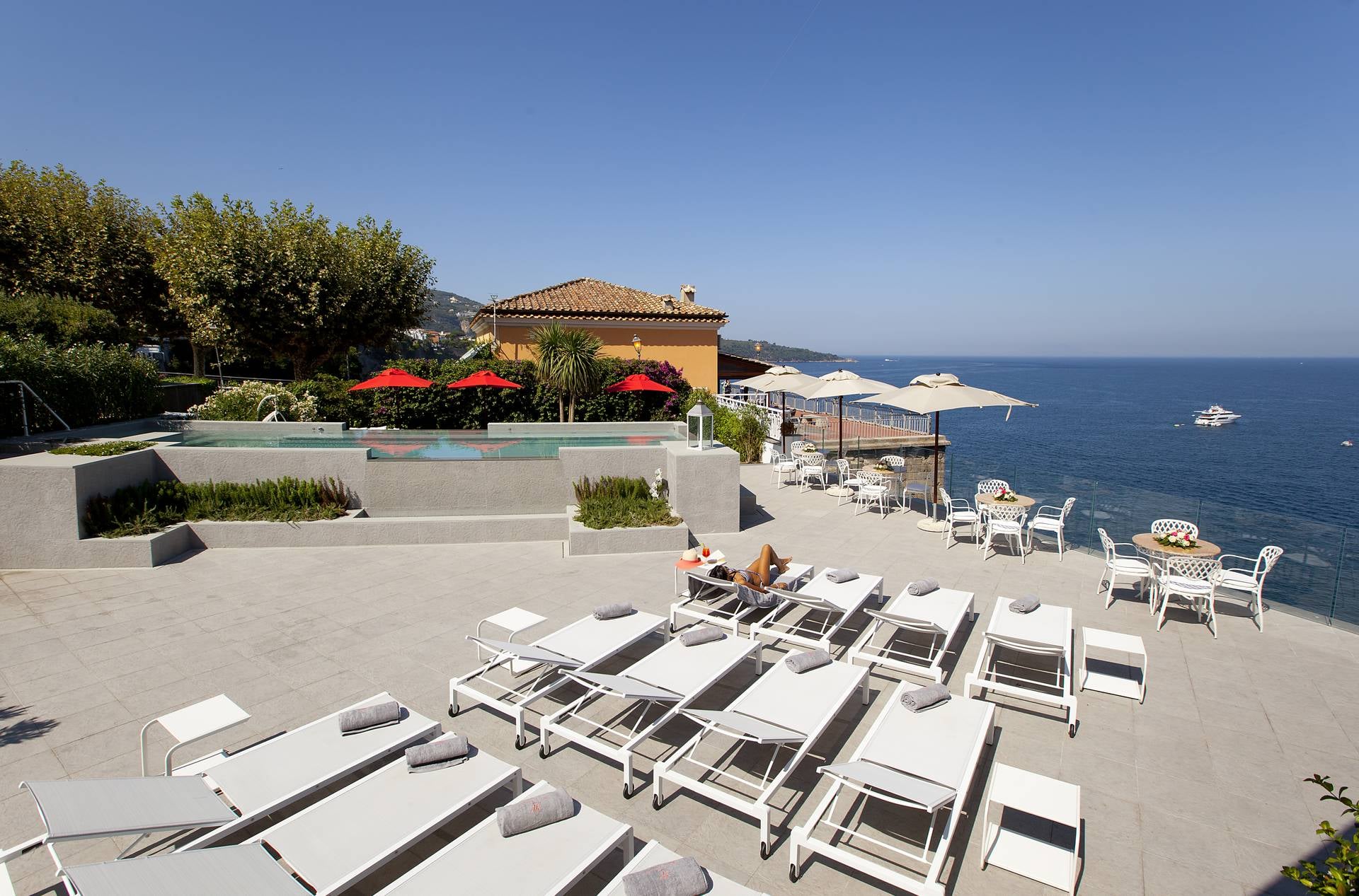 Hotel Corallo Sorrento Piscina 05